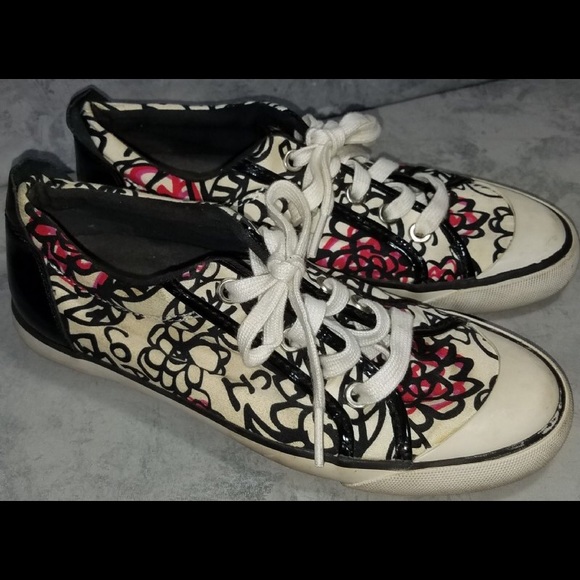 Coach women’s tennis shoe size 6 - Picture 3 of 5